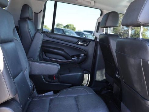 Used 2020 GMC Yukon XL SLT w/ Premium Edition image 16