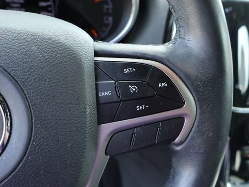 Used 2019 Jeep Grand Cherokee Limited w/ Trailer Tow Group IV AWD/4WD image 39
