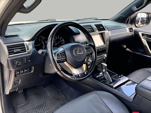 Used 2020 Lexus GX 460 Premium w/ Premium Package AWD/4WD image 18