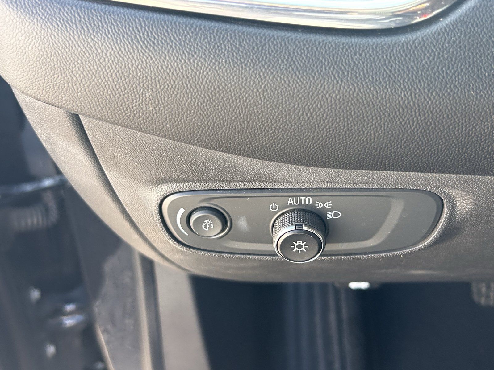 Certified 2023 Chevrolet Equinox LT FWD image 20