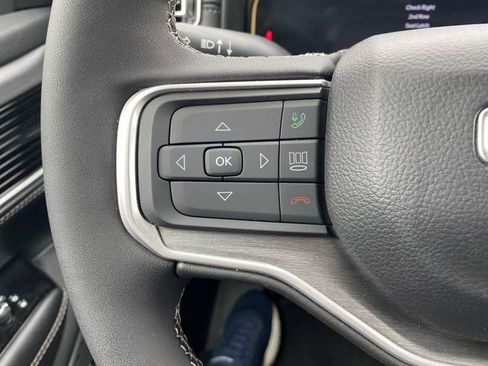 New 2025 Jeep Wagoneer 4WD w/ Convenience Group I image 19