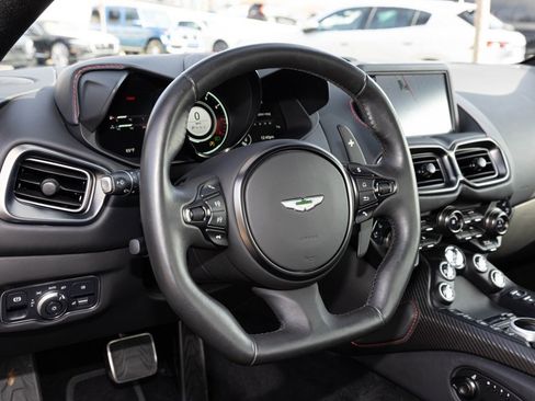 Used 2023 Aston Martin V8 Vantage Coupe image 25