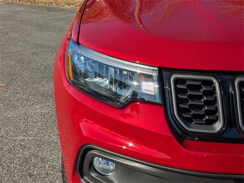 New 2026 Jeep Compass Latitude image 10