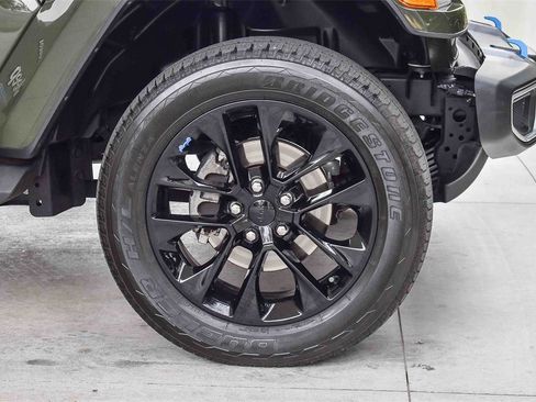 Used 2022 Jeep Wrangler Unlimited Sahara image 10