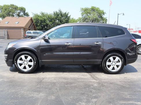 Used 2016 Chevrolet Traverse LT w/ Style and Technology Package AWD/4WD image 2
