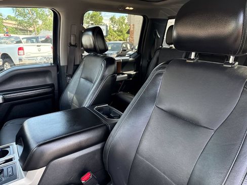 Used 2015 Ford F150 Lariat w/ Equipment Group 502A Luxury AWD/4WD image 28
