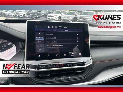 Used 2025 Jeep Compass Trailhawk AWD/4WD image 26
