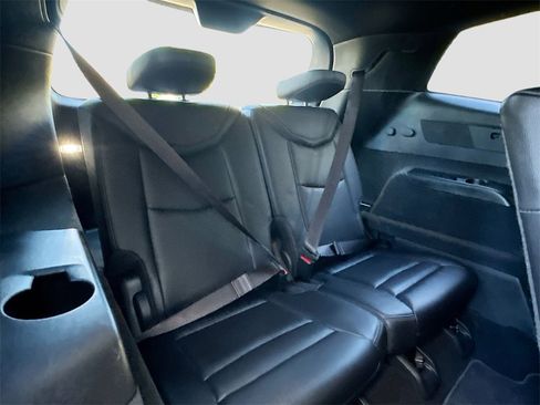 Used 2023 Cadillac XT6 Luxury image 29