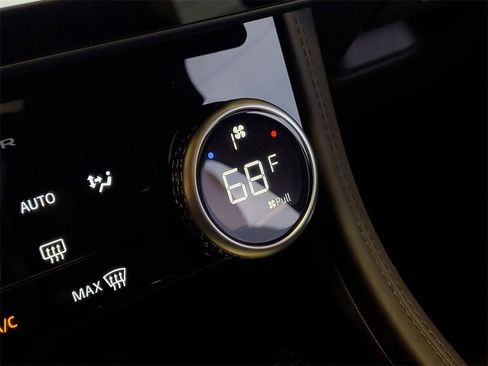 New 2026 Jaguar F-PACE SVR image 22