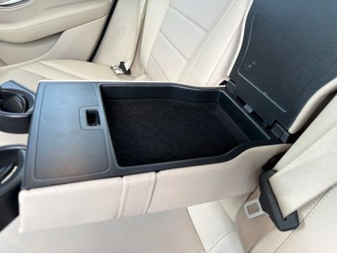 Used 2022 Mercedes-Benz GLC 300 4MATIC image 30