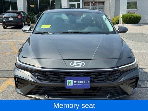 Used 2024 Hyundai Elantra Limited FWD image 9