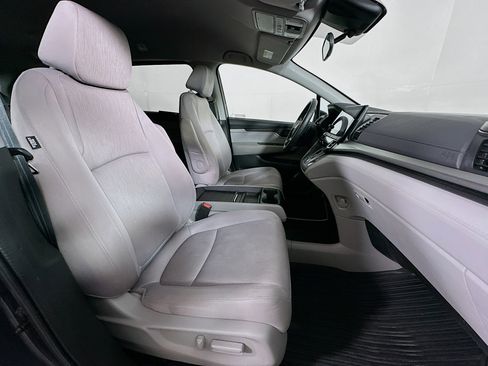 Used 2018 Honda Odyssey EX image 29