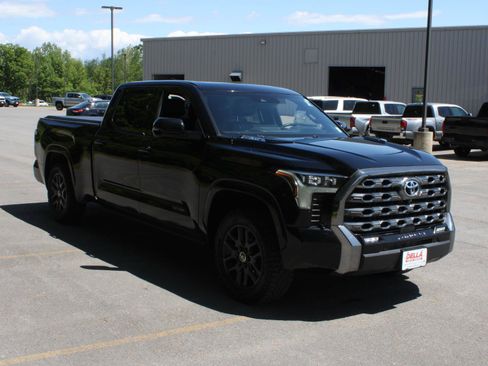 Used 2024 Toyota Tundra Platinum AWD/4WD image 3