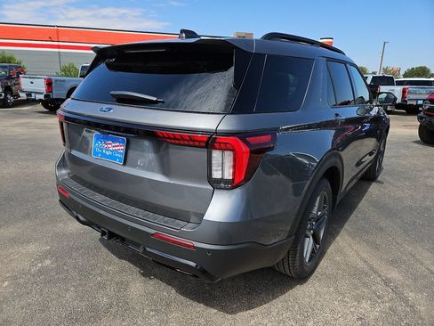 New 2026 Ford Explorer ST-Line w/ ST-Line Street Pack RWD image 11