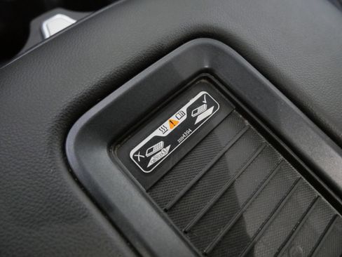 Used 2018 GMC Sierra 1500 SLE image 25