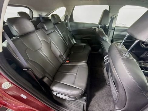 Used 2024 Kia Sorento S AWD/4WD image 29