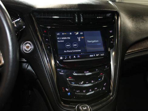 Used 2018 Cadillac CTS Luxury RWD image 17