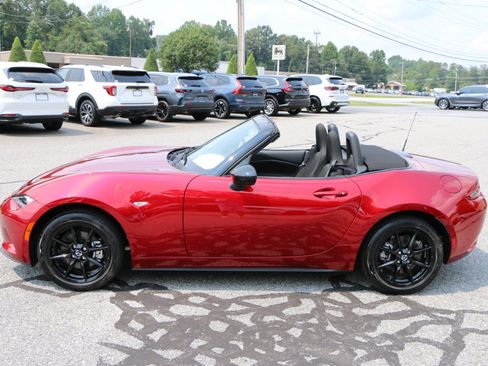 Used 2023 MAZDA MX-5 Miata Sport RWD image 2