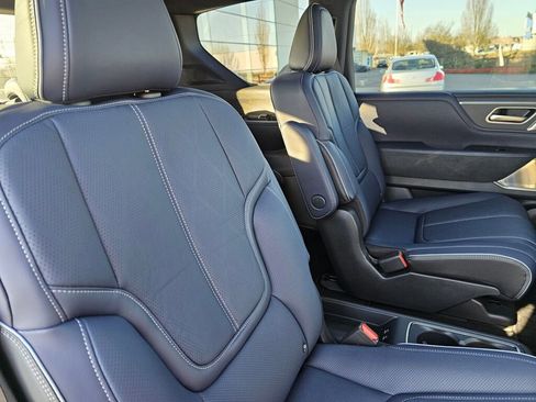 New 2026 INFINITI QX80 4WD image 16