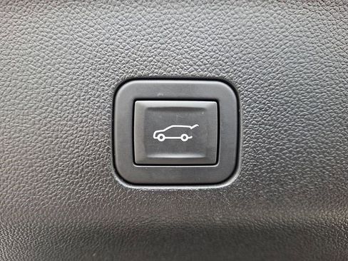 Certified 2025 Chevrolet Suburban RST w/ Comfort Package image 30