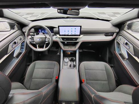 Certified 2025 Ford Explorer ST AWD/4WD image 2