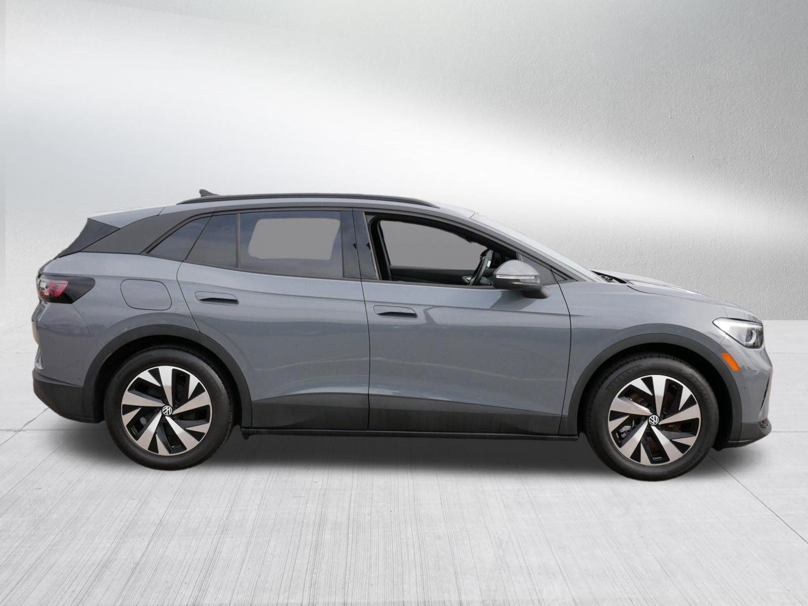 Used 2024 Volkswagen ID.4 2WD image 8