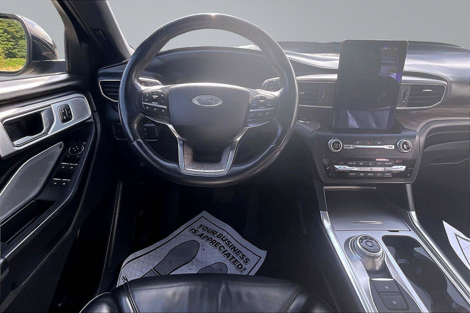 Used 2020 Ford Explorer Platinum w/ Premium Technology Package AWD/4WD image 5