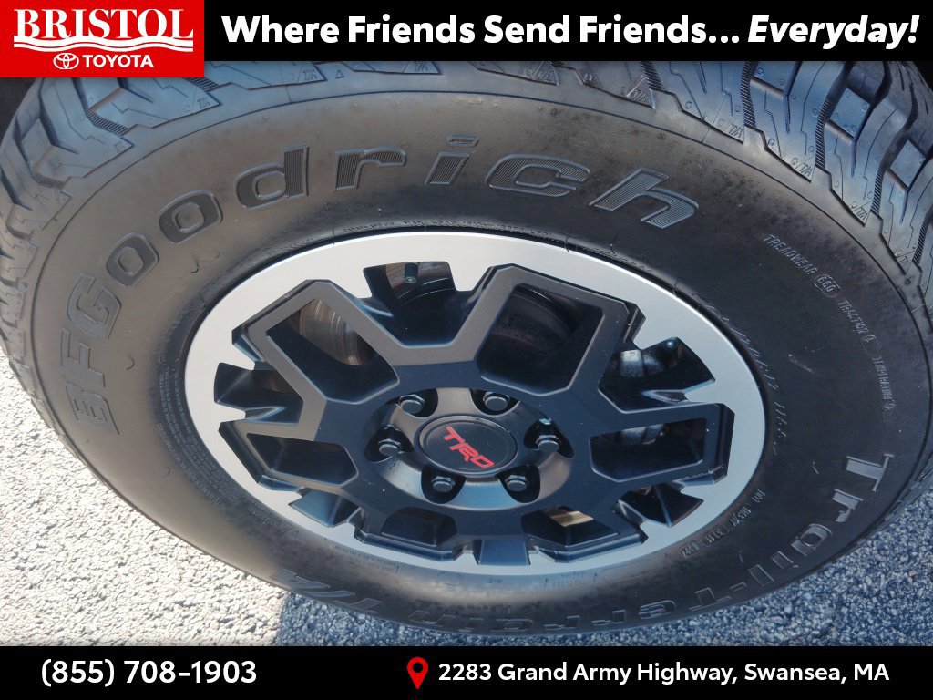 Used 2024 Toyota Tacoma TRD Off-Road w/ TRD Off Road Upgrade Package AWD/4WD image 12