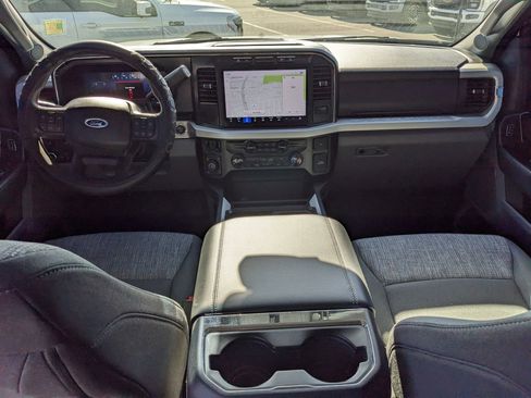Used 2024 Ford F250 XLT w/ Black Appearance Package image 17