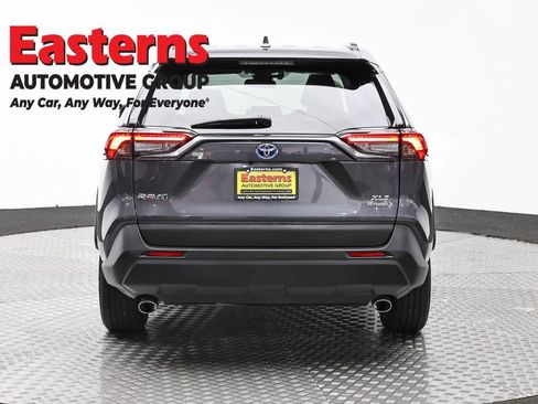 Used 2022 Toyota RAV4 XLE w/ Convenience Package AWD/4WD image 6