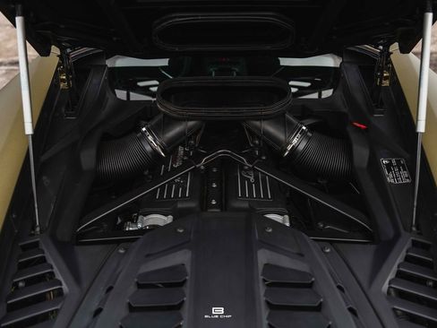 Used 2024 Lamborghini Huracan Sterrato image 32