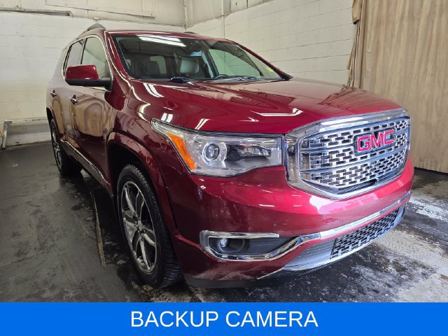 Used 2017 GMC Acadia Denali w/ Technology Package AWD/4WD image 4
