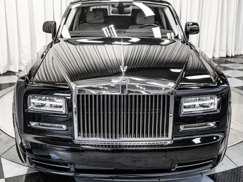 Used 2013 Rolls-Royce Phantom Sedan image 33