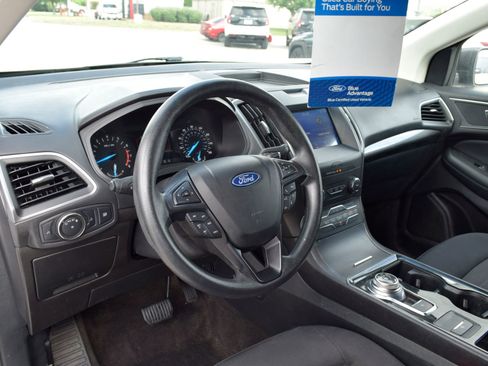 Certified 2020 Ford Edge SE FWD image 16