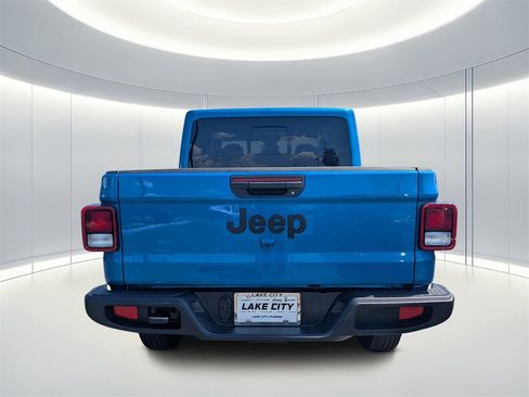 New 2025 Jeep Gladiator Sport image 4