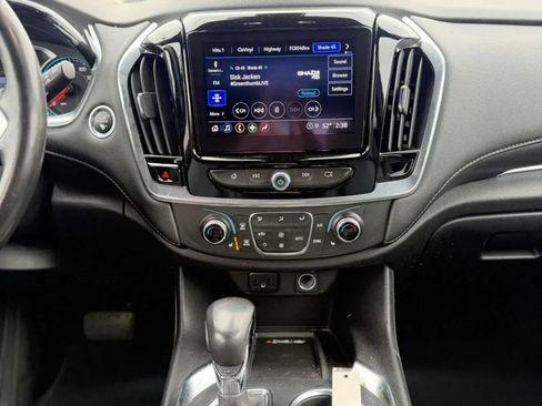 Used 2022 Chevrolet Traverse LT AWD/4WD image 8