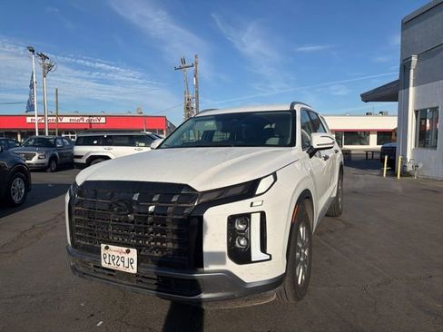 Used 2024 Hyundai Palisade SEL image 3