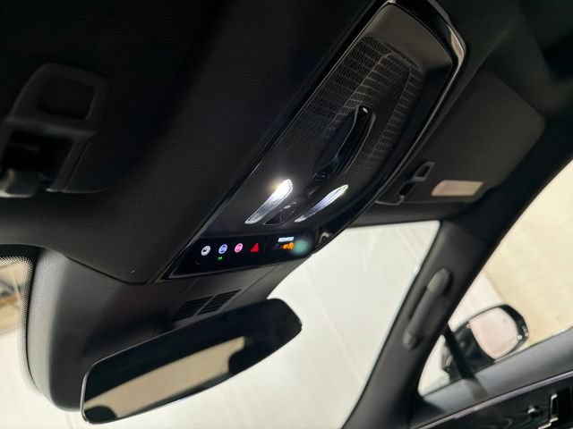 Used 2024 Cadillac Lyriq Luxury RWD image 20