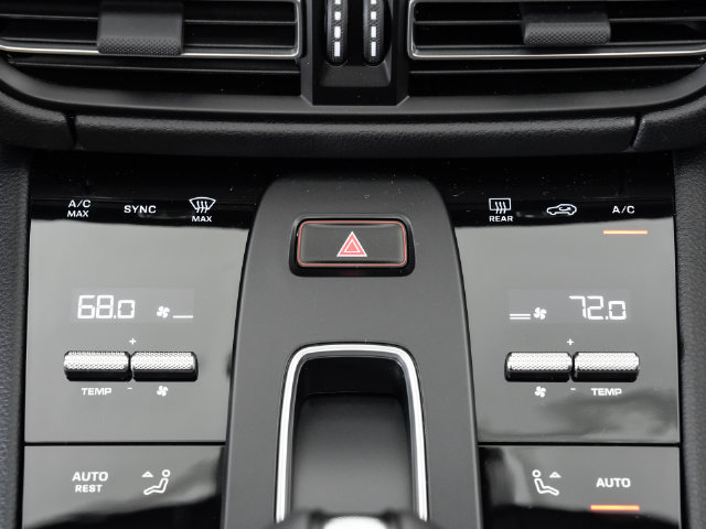 Certified 2026 Porsche Macan AWD/4WD image 19