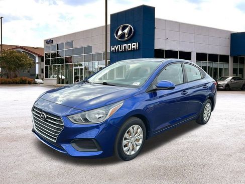 Used 2019 Hyundai Accent SE image 1