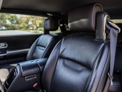 Used 2010 Rolls-Royce Phantom Coupe RWD image 37