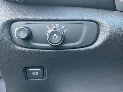 Used 2024 Chevrolet Blazer LT w/ Convenience Package image 24