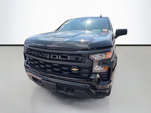 Used 2023 Chevrolet Silverado 1500 Custom AWD/4WD image 2