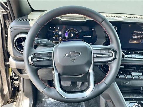 New 2025 Chevrolet Colorado Z71 w/ Midnight Edition image 4