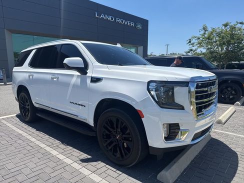 Used 2023 GMC Yukon SLT image 2