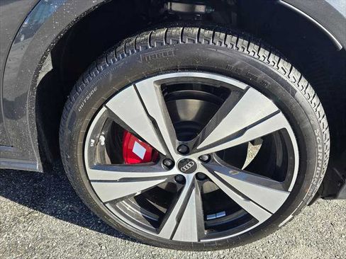 New 2025 Audi SQ5 Premium Plus image 9