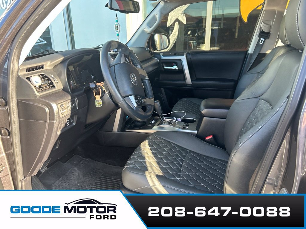 Used 2023 Toyota 4Runner SR5 AWD/4WD image 27