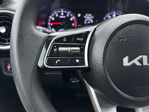 Used 2023 Kia Forte LXS image 17