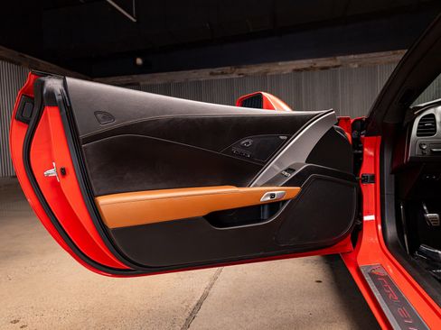 Used 2014 Chevrolet Corvette Stingray Coupe w/ 2LT Preferred Equipment Group image 19