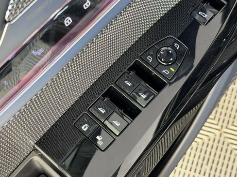 New 2026 BMW 740i w/ Executive Package image 19